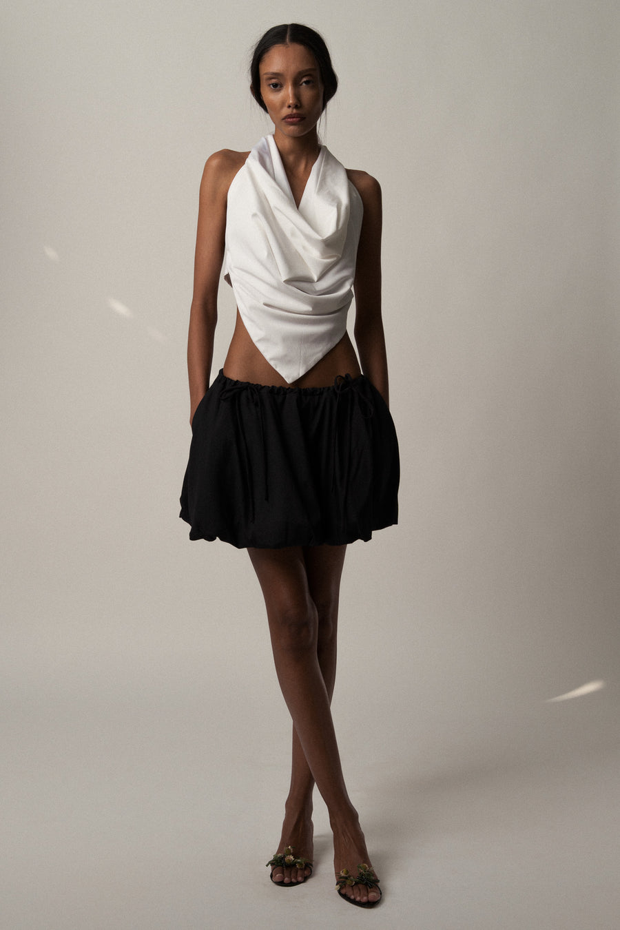 Carregar imagem no visualizador da galeria, Rose Skirt - Black