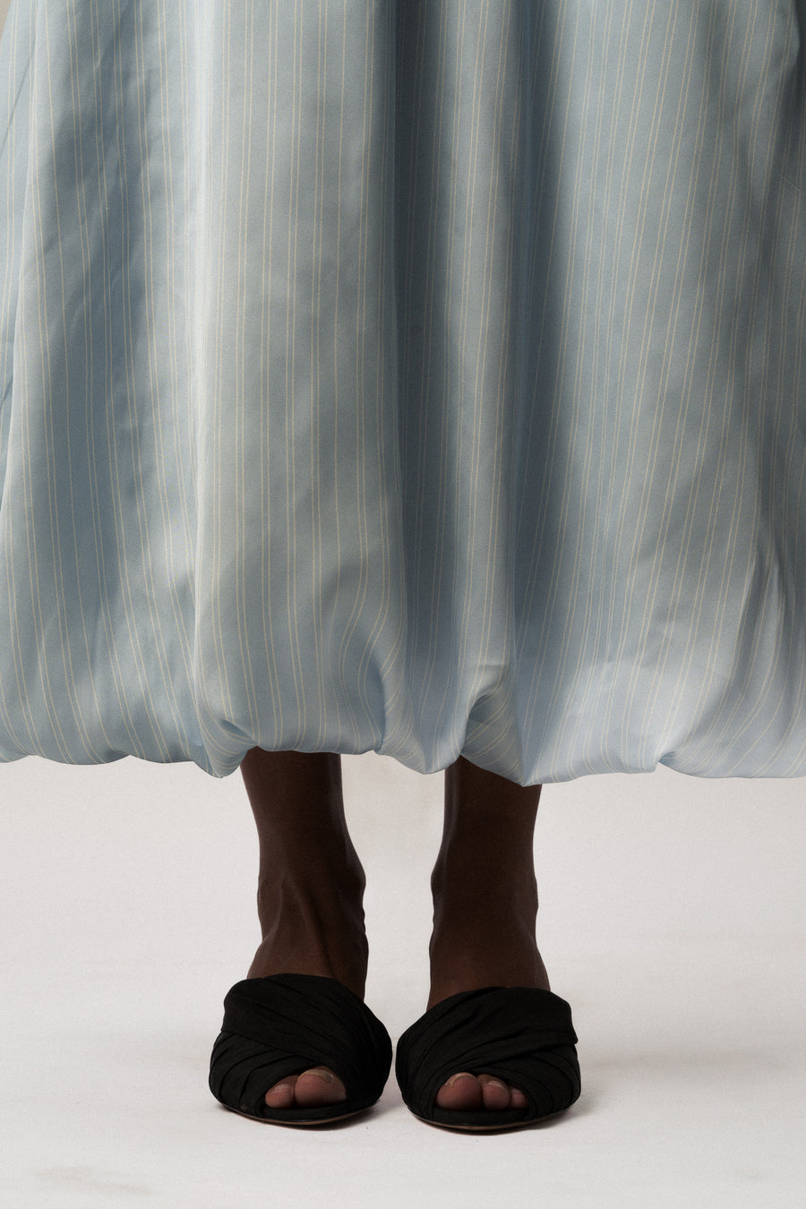 Carregar imagem no visualizador da galeria, Chloe Skirt - Recycled satin